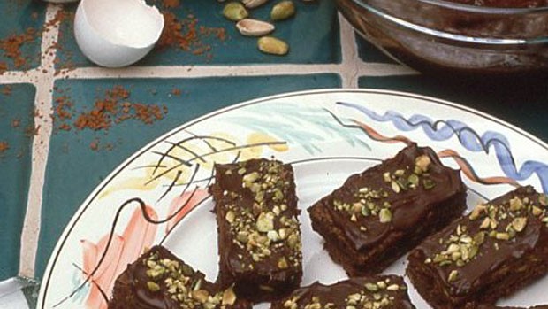 Chocolatey Chewy Pistachio Brownies