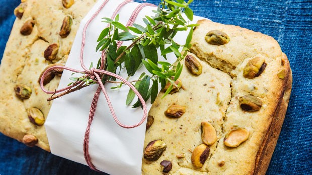 pistachio bread