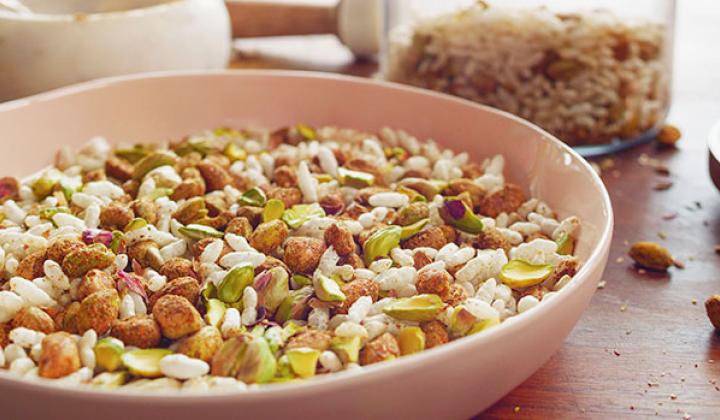 California Pistachios Bhel Mix with Egg Twist